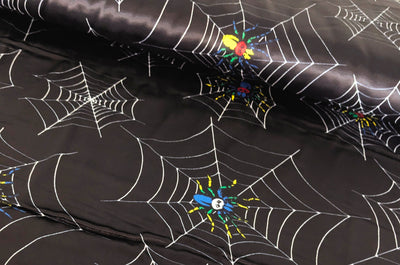 Kaufen 002-spinne-netz-schwarz Satinstoff bedruckt *Ab 50 cm