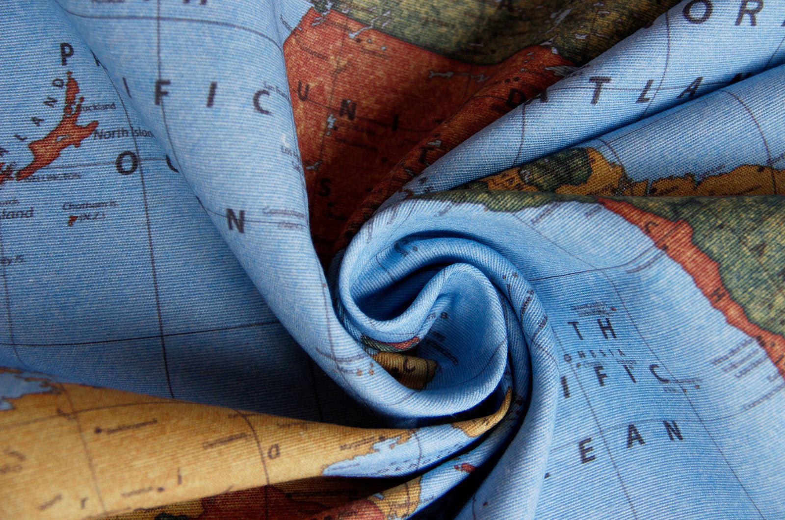 Carte du monde en tissu déco * A partir de 50 cm