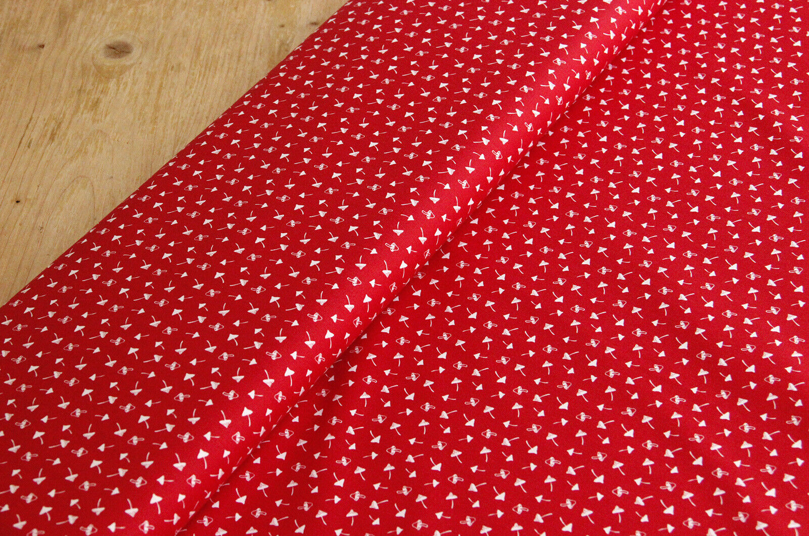 Acheter 015-rouge Coton imprimé champignons * A partir de 25 cm