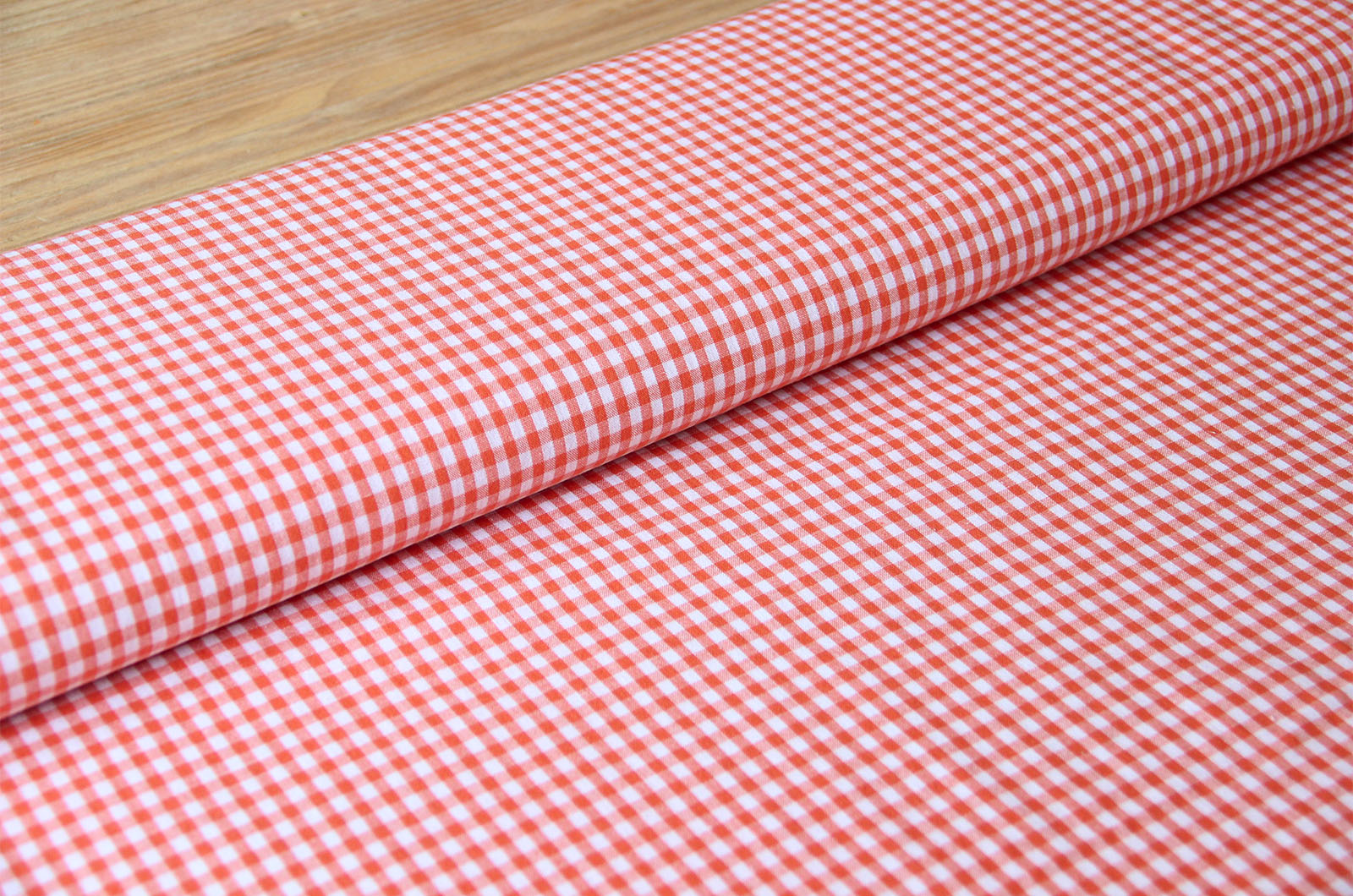 Baumwollstoff Meterware 100% Baumwolle – 50x145 Cm, Bronzierendes Goldenes Muster, Farbe Rot